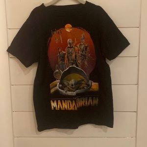 Boys Size Small Mandalorian short sleeve t-shirt